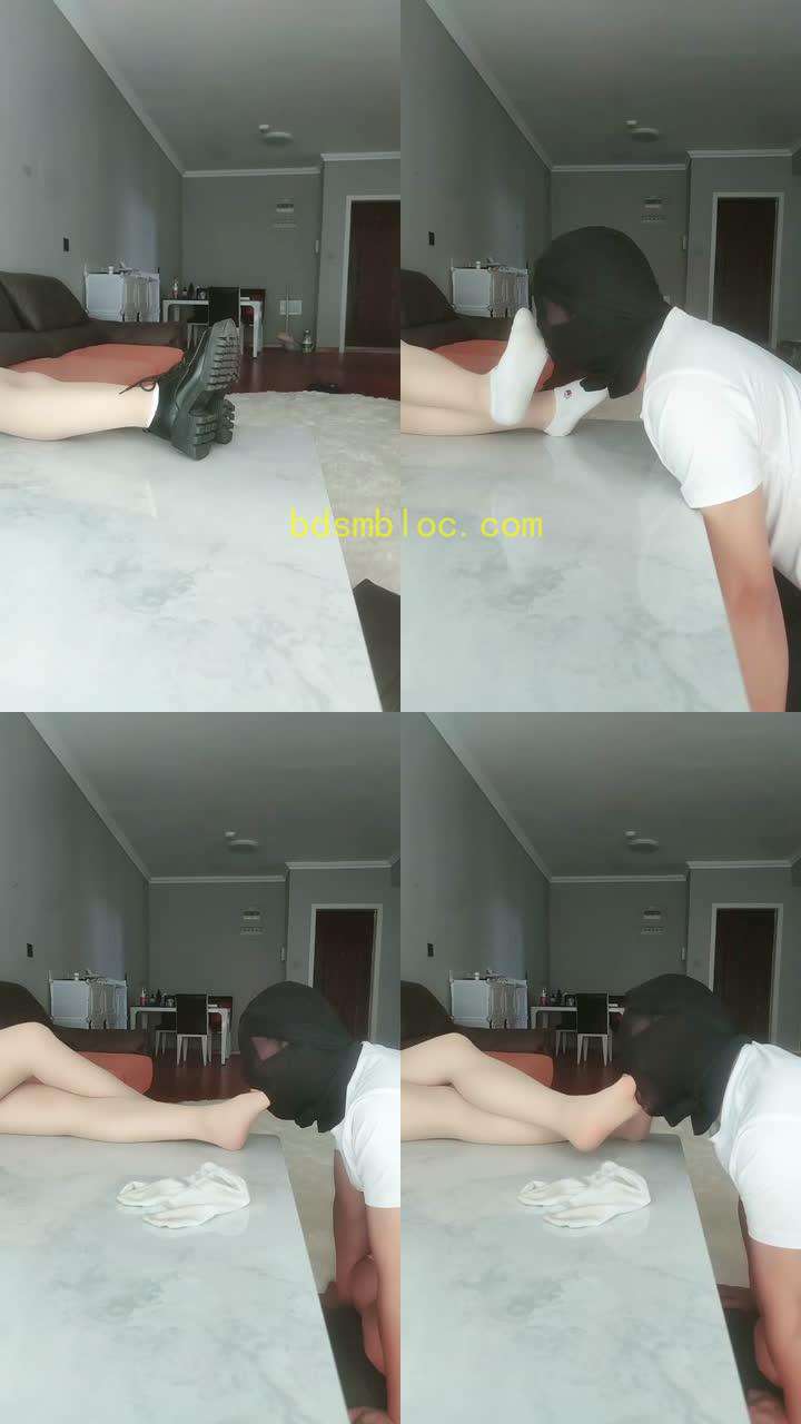 【盈盈女S】品尝主人的原味船袜肉丝jio