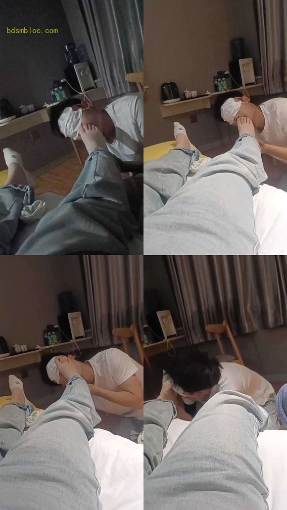 【鑫鑫情侣】绿帽奴跪舔运动鞋船袜裸足