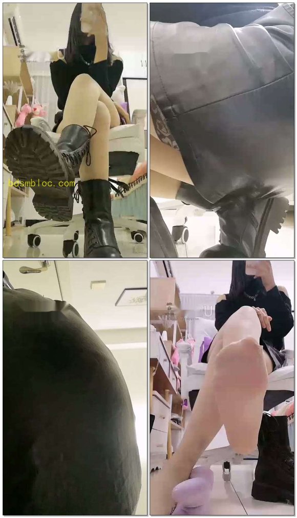 【露可】第一视角红绿灯短靴+肉丝胯下窒息