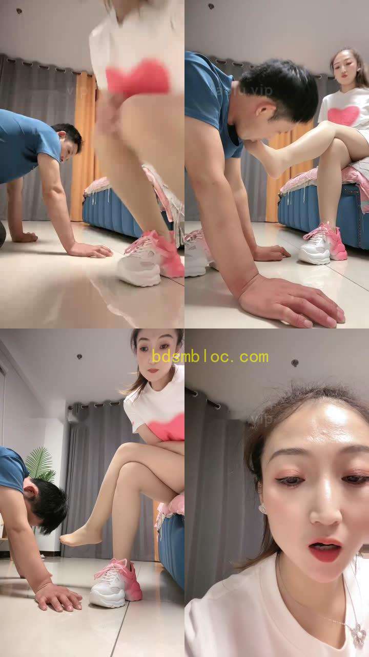 【魅儿】逛街后舔闻鞋原味肉丝/揪耳朵/舔脚趾/打手心