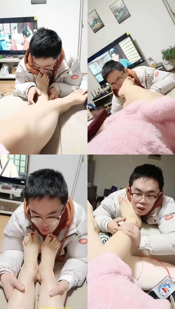 【平凡】绿帽裸足恋足舔