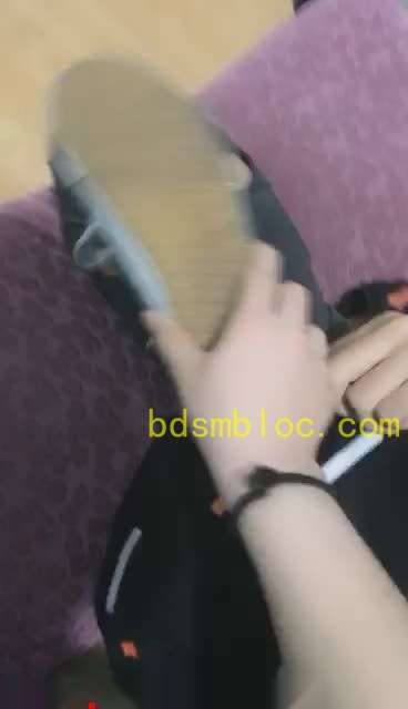 【00后冰冰女王】足臭闷死贱狗诱惑舔脚不