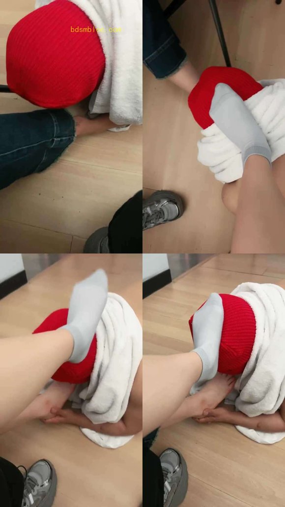 【山西海海s】山西女大海海直播玩狗
