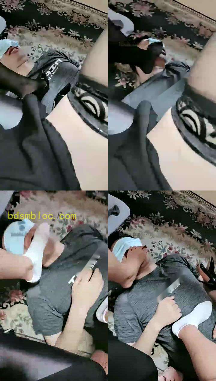 【霓裳女王】脚垫狗