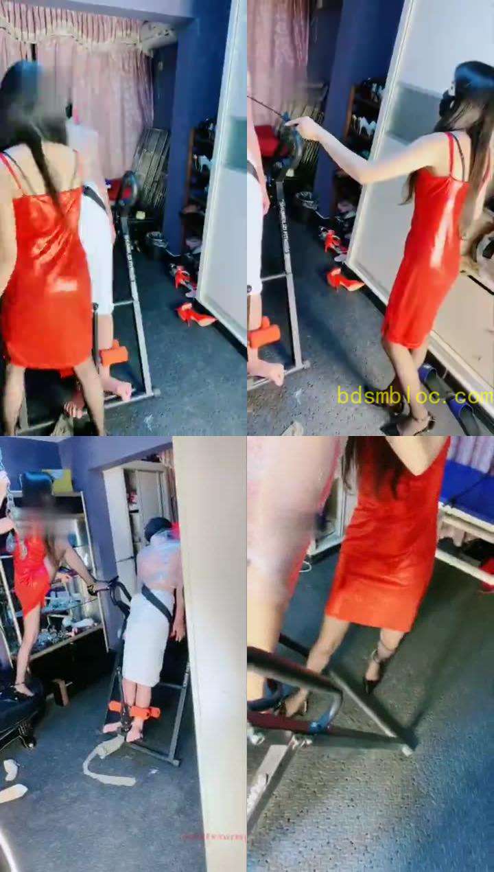 【女王盟主】边健身边调狗