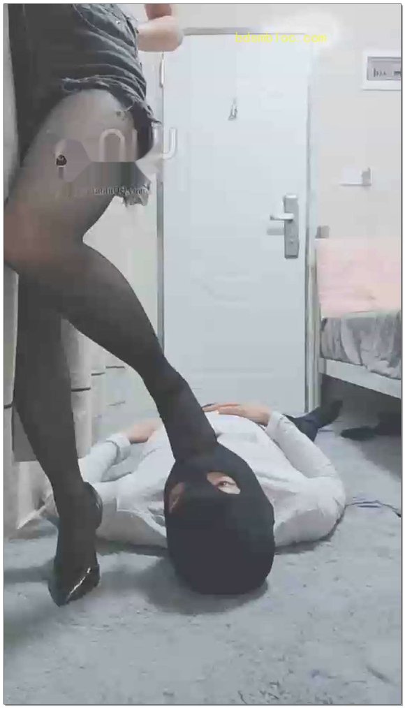 【灵竹女主】调教丝袜深喉