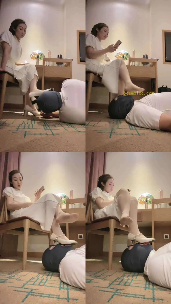 【魅儿】碾压踩狗爪/闻鞋闻袜/深喉