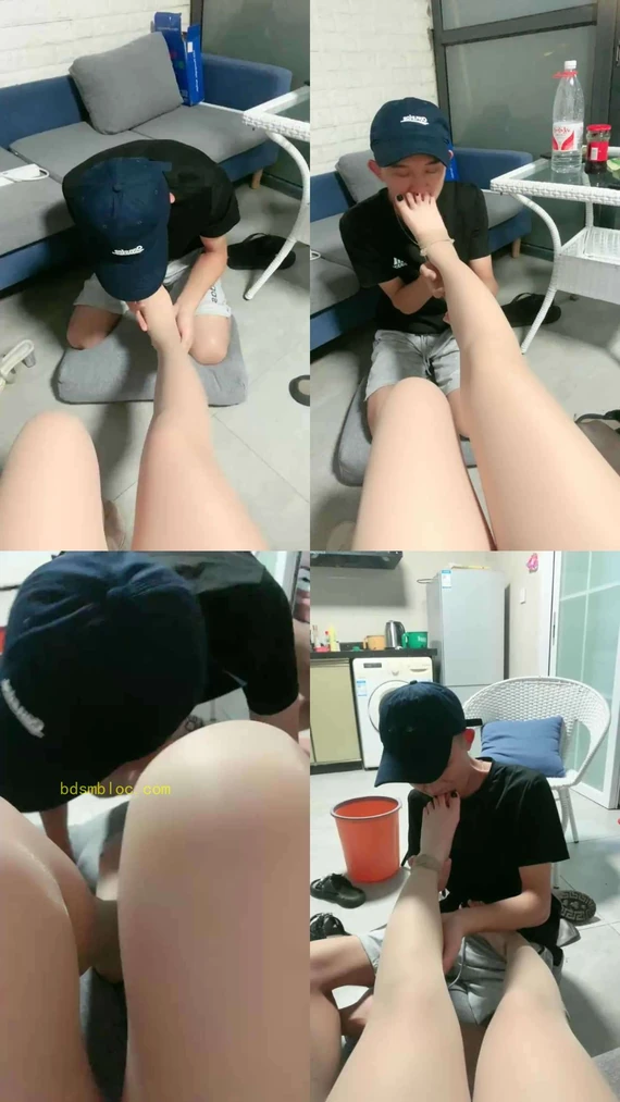 【小甜泡泡】跪舔长靴原味肉丝脚